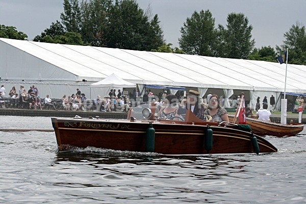 090704 FORVER J IMG_0457 - HENLEY REGATTA  SATURDAY 4th JULY 2009