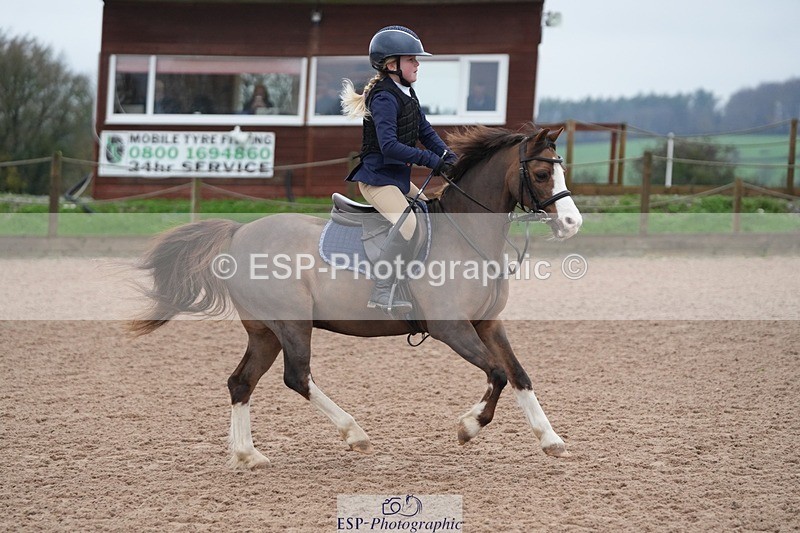 251116-095631-01462 - Cls 18 Clear Round 50cm
