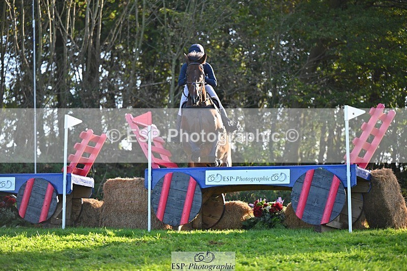 241026-151833-14606 - 582-Courtney.Romcke-JD.ON.THE.ROCKS