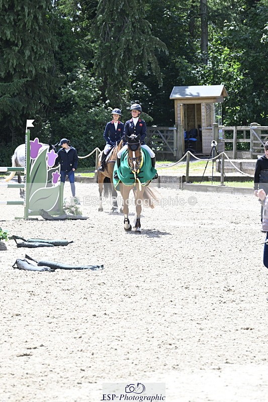 250525A-131418-17567 - Presentations Section B CCI 3 Star Long