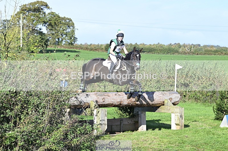 251024A-111015-07350 - A-012-Beth.Hobden