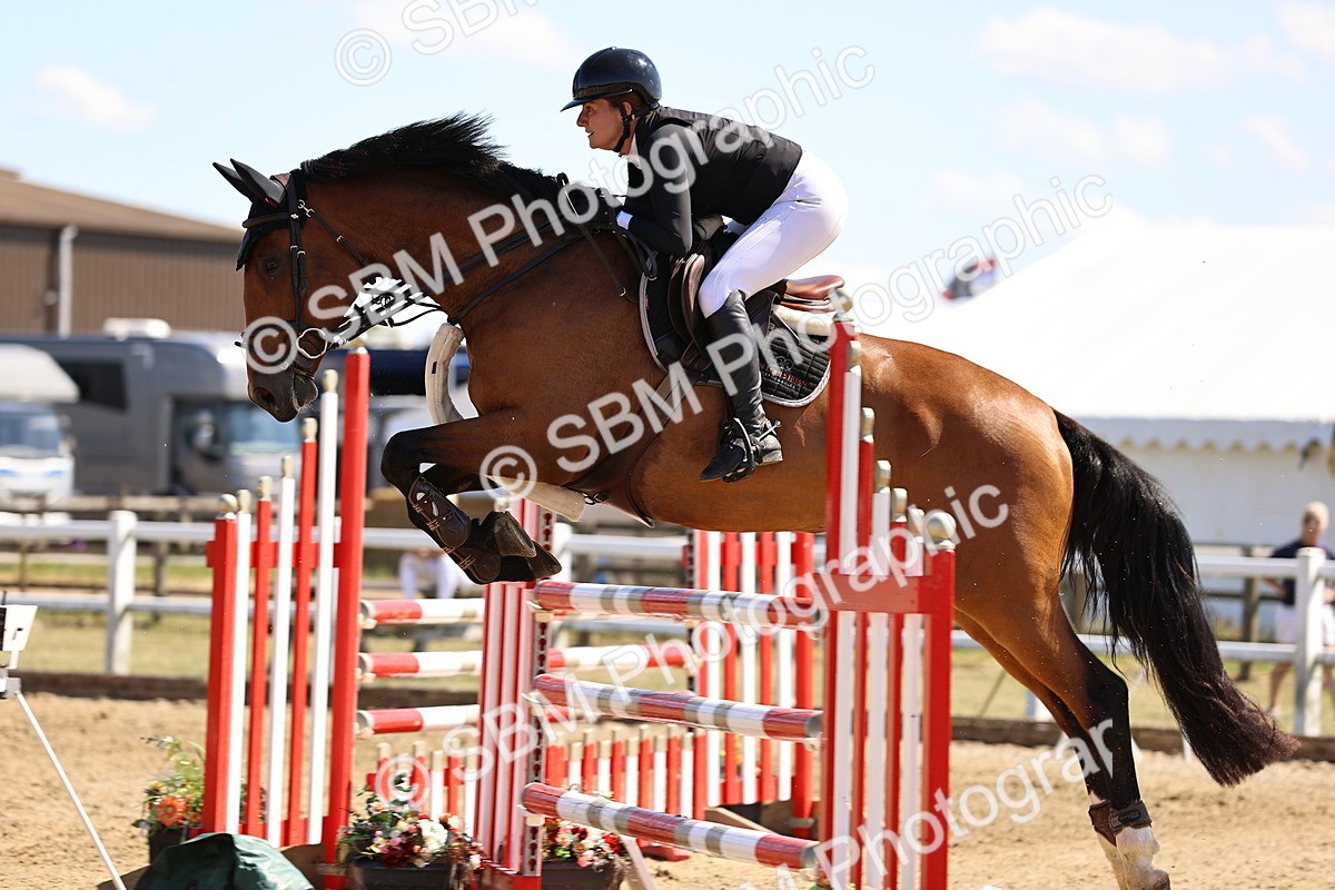 SBM_015157 - Class 16 - Senior foxhunter - 1.20m Open