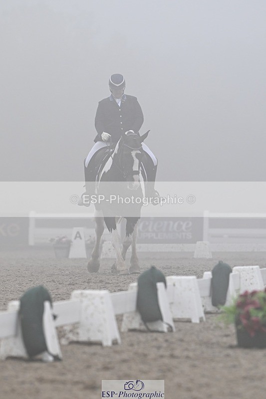 250907-145834-09000 - 106-Lucy.HamblettGalliano.Gold.Dust