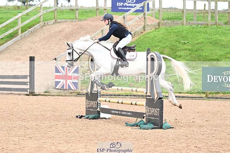 240908A-131434-03962 - Cls 15 U21 Intro 90cm-1.00m  Team Comp