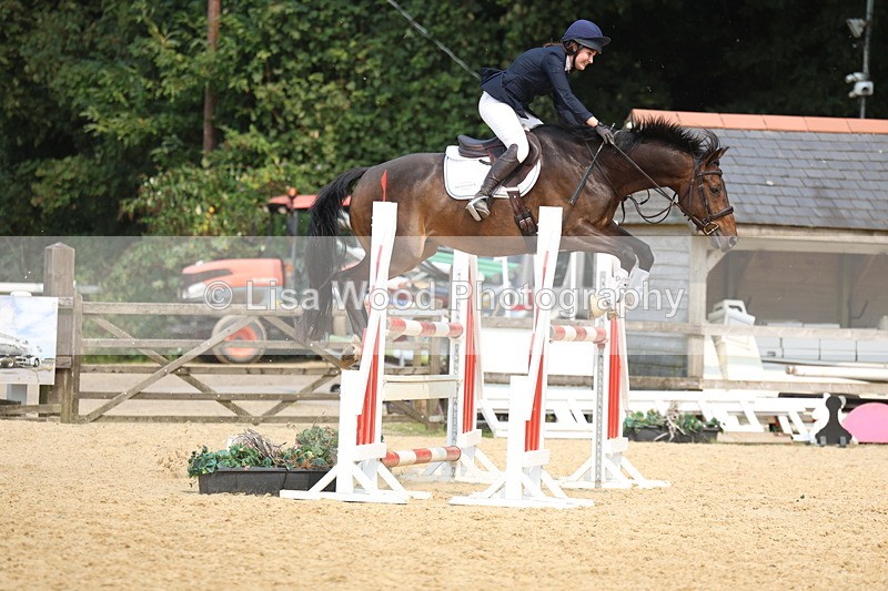 3E7A2464 - Class 8: Senior Newcomers/1.10m open