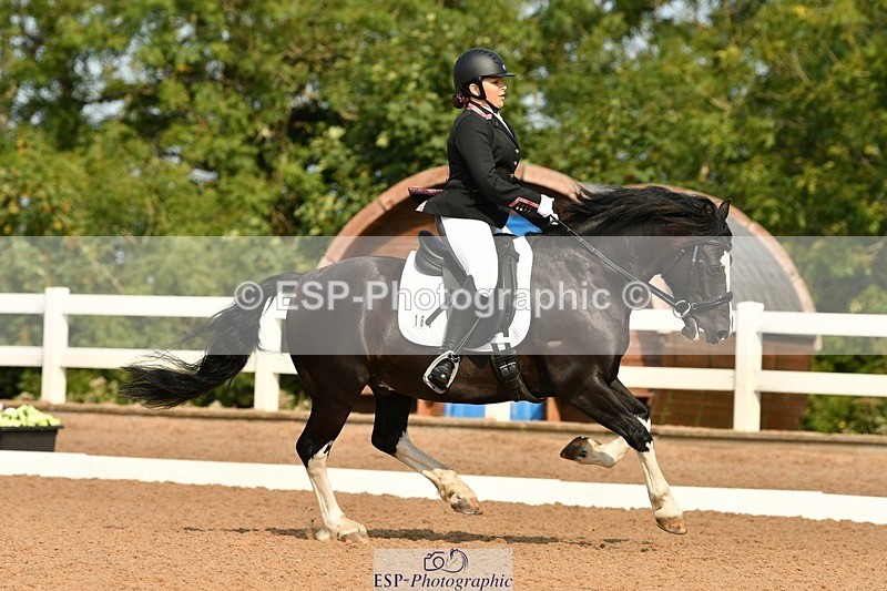 250817-103242-07916 - 169-Amber.HeywoodWalena.Rockocoko