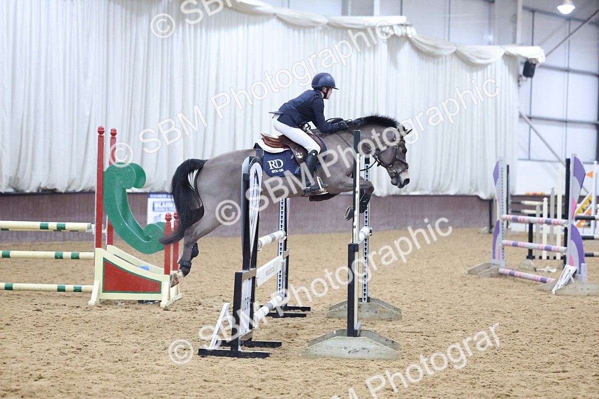 SBM_003466 - Class 11 - Blue Chip Pony Newcomers - 1.00m Open