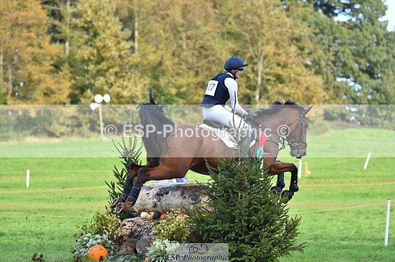 231022-144906-29278 - 327-ENSOR.VAN.HET.HELLEHOF-Francesca.Swallow-XC