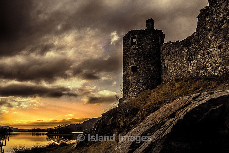 Winter Sunset at Kilchurn Castle - Kilchurn Castle