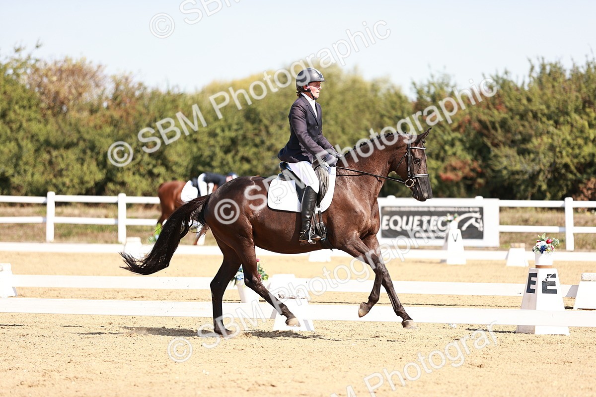 SBM_004476 - Class 12 - Novice 5 - 10.31-11.41