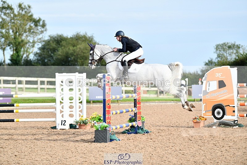 240915A-164623-11102 - Cls 30 Snr Foxhunter