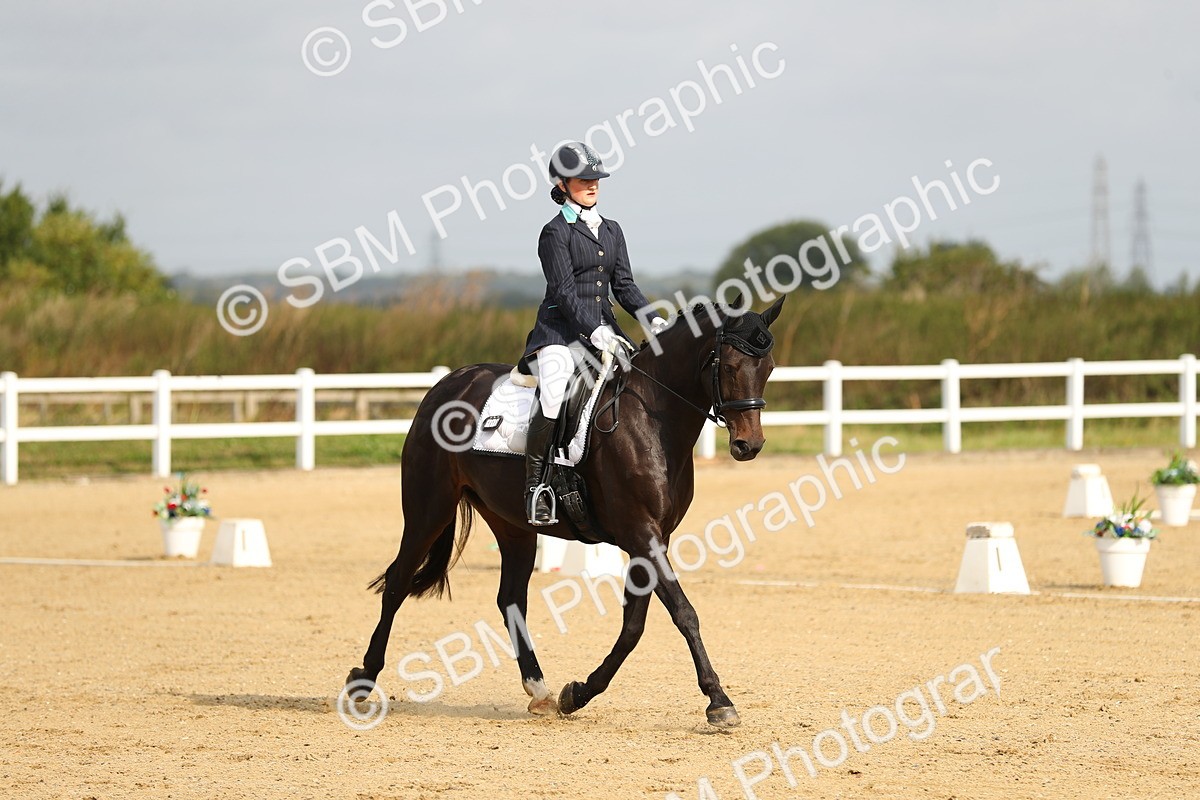 SBM_015523 - Class 13 - Novice 23 - 9.54-11.04