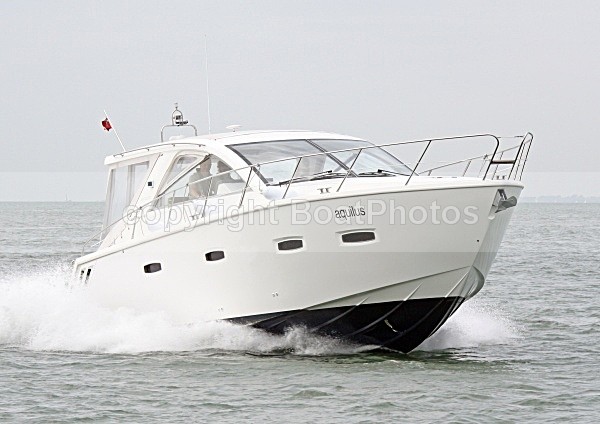 090510 AQUILUS IMG_0292 - Motorboats - Hardtop