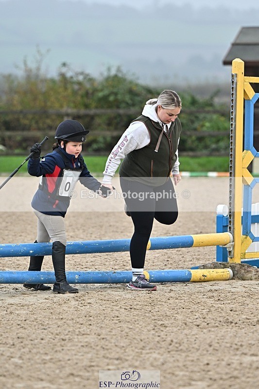 241110-100704-00194 - 40cm Showjumping