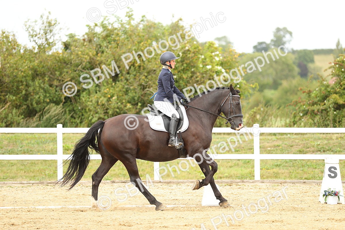 SBM_017744 - Class 14 - Novice 23 - 13.52-14.55