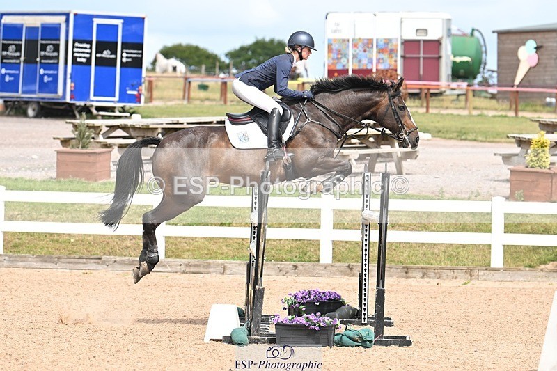250723-153641-01172 - Cls 6 Foxhunter and 1.20m