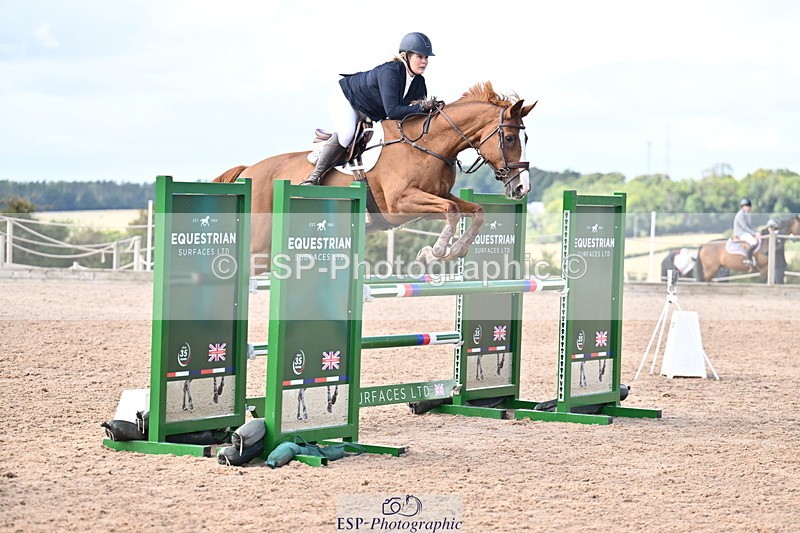 250827B-134013-00624 - Cls 4 Snr Newcomers 1.10m