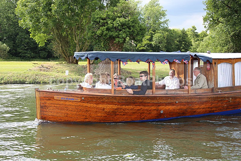 140706 JULIEANN WT7A0017 - HENLEY ROYAL REGATTA - SUNDAY 6th July 2014