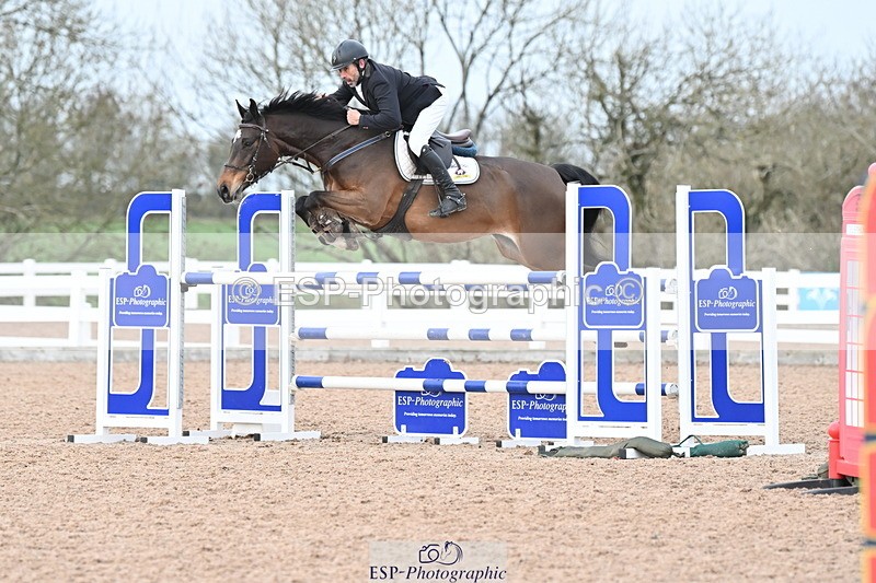 231208A-135304-01029 - Cls 6 Foxhunter & 1.20m Open