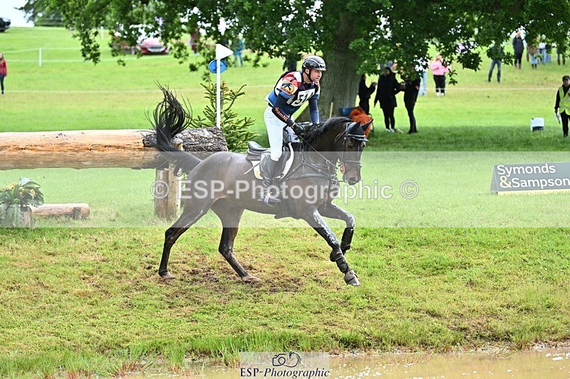 240526-145148-24222 - 514-CROSSBORDER_RADAR_LOVE-Raf_Kooremans