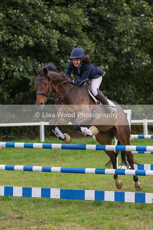 3E7A8093 - Class 7: Senior Newcomers/1.10m open