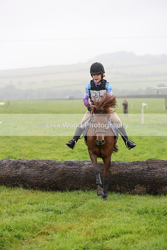 1X9A1652 - Class 1: 65cm Log