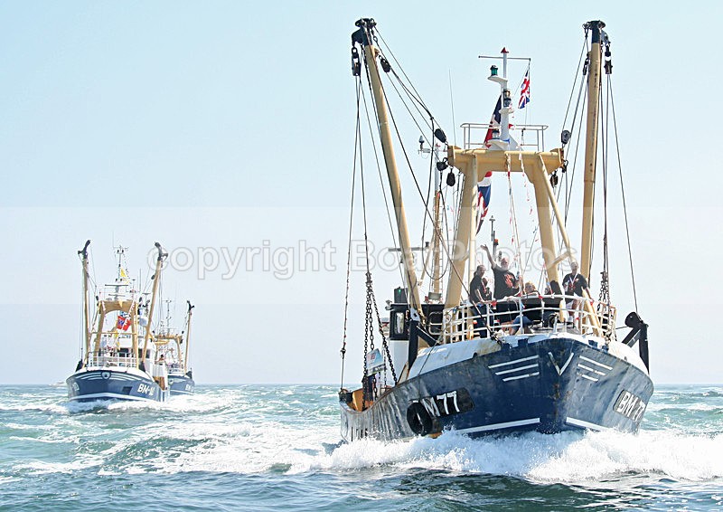 060617 BRIXHAM TRAWLER RACE BM77 IMG_9596 - BRIXHAM TRAWLER RACE 2006