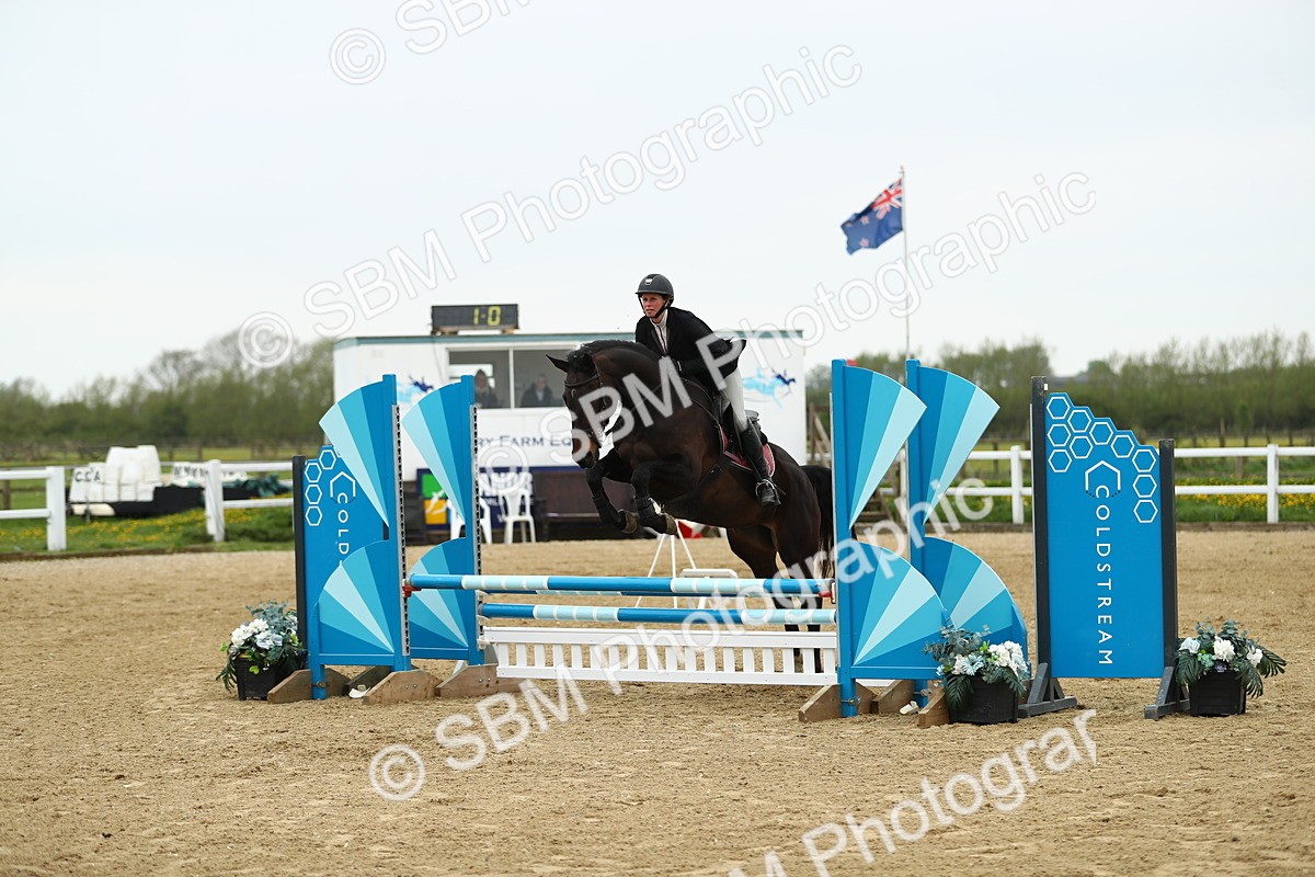 SBM_000264 - Class 2 - Senior British Novice 90cm