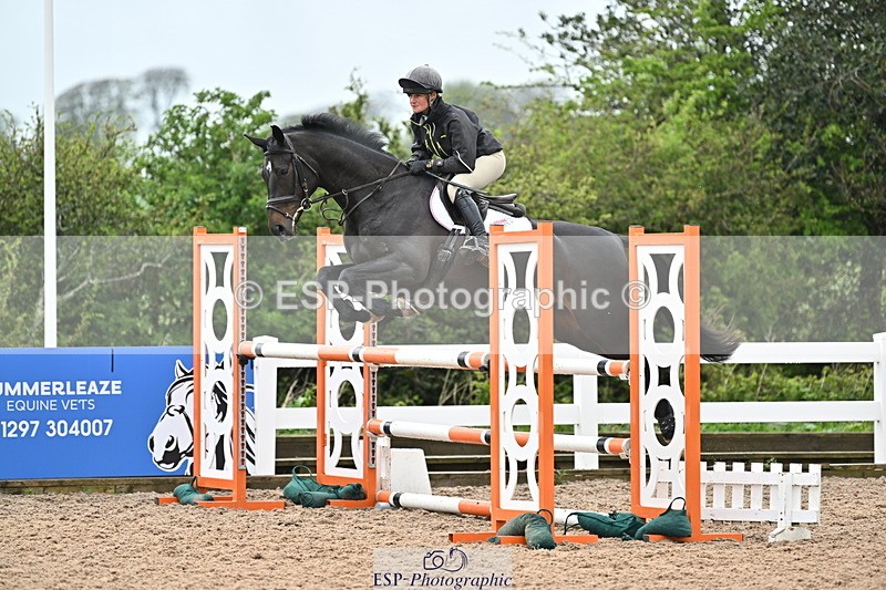 240501A-122049-00592 - Cls 7 Snr Newcomers and 1.10m Open