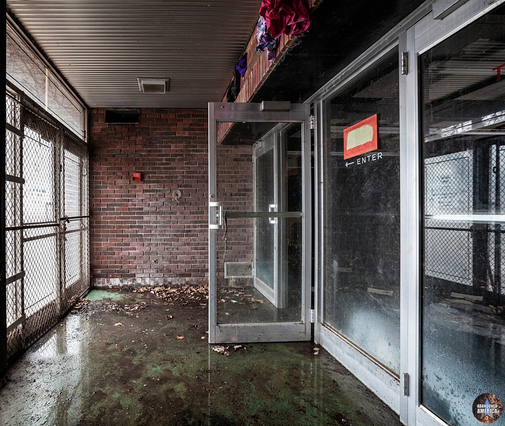  - The Abandoned Aquarium