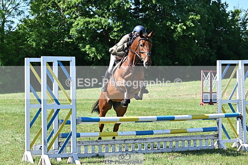 250522B-104251-01635 - 106-THE.CHAMPAGNE.LADY-Charlotte.Rowe