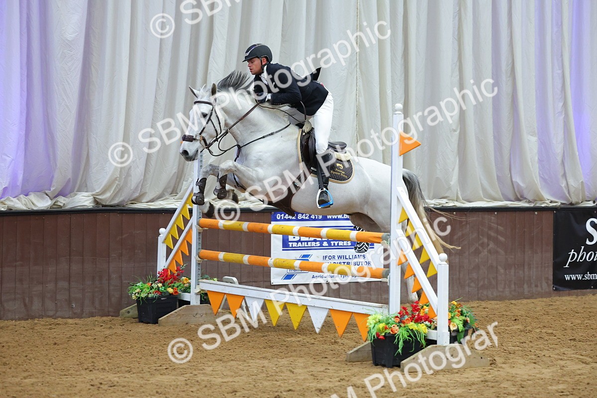 SBM_009828 - Class 21 - Nupafeed Supplements Senior Discovery/ 1m Open - First Round (1.00m)