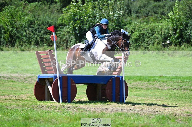 240811A-143018-04883 - 165-