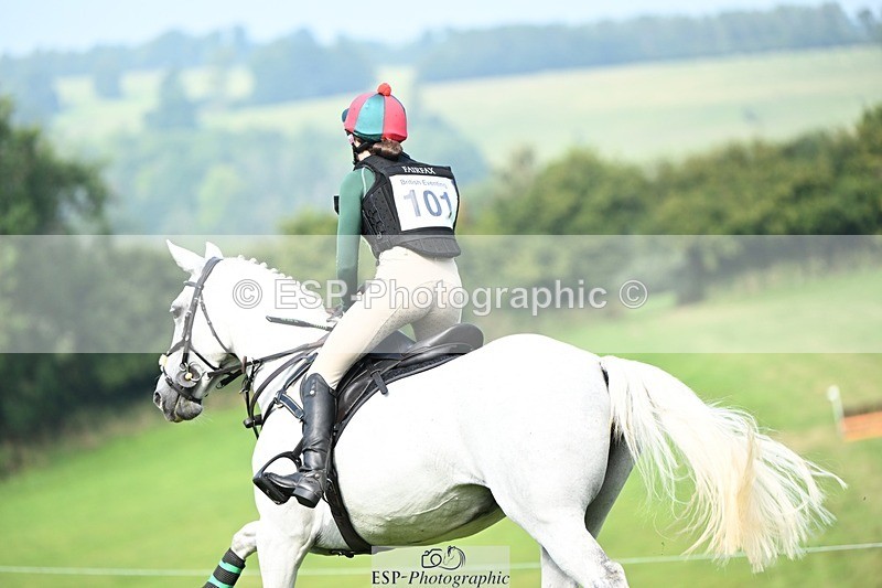 240831A-104310-00719 - 101-Issy.Perry-DATE.NIGHT