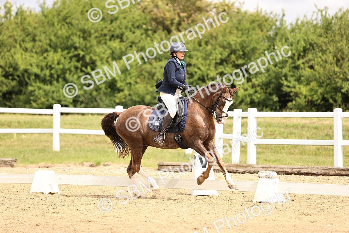 SBM_001910 - Class 2 - Novice 4 - 10.36-11.39