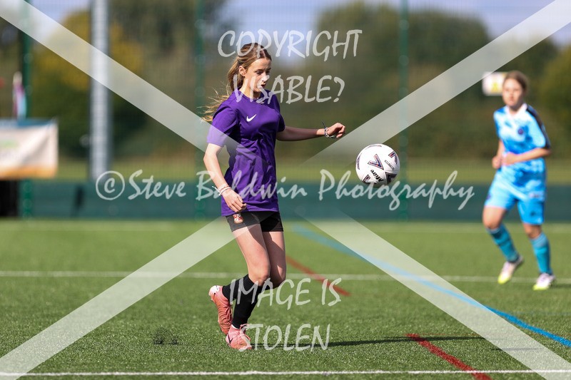 1DX30191 - 2025-09-13 FC Abbey Meads U17 Girls Purple V Cumnors U17 Girls