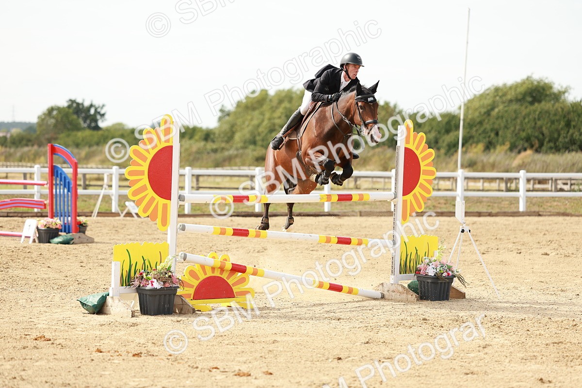 SBM_008265 - Class 4 - Senior Foxhunter - 1.20m Open