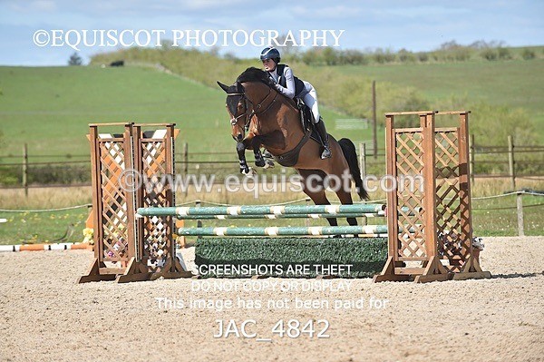 JAC_4842 - CLASS 13 SAT Senior BritiNovice/ 90cm Open