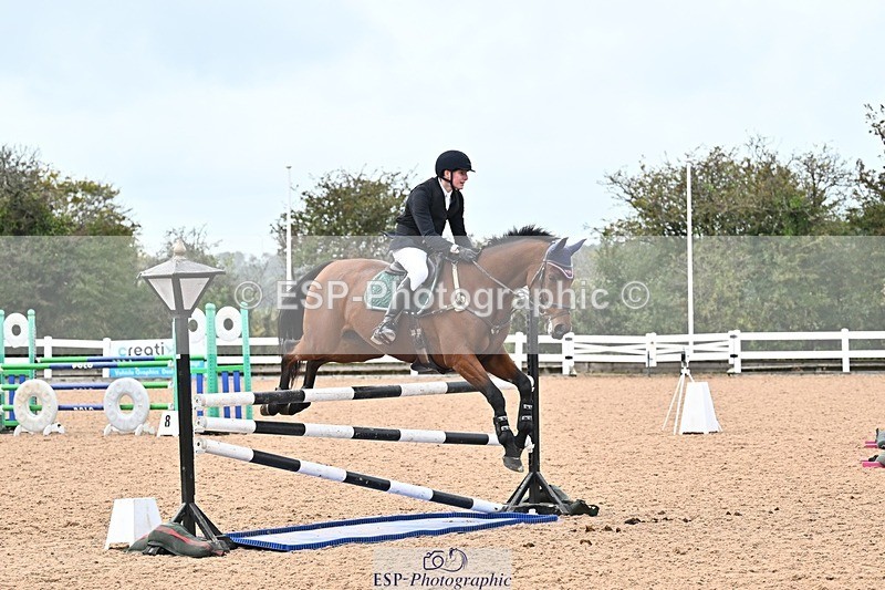 261014-124546-00487 - Cls  05 Snr Newcomers & 1.10m Open