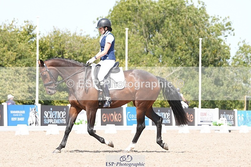 250817-125840-09525 - 052-Marcela.PomphreyLinkeltje.DE.J