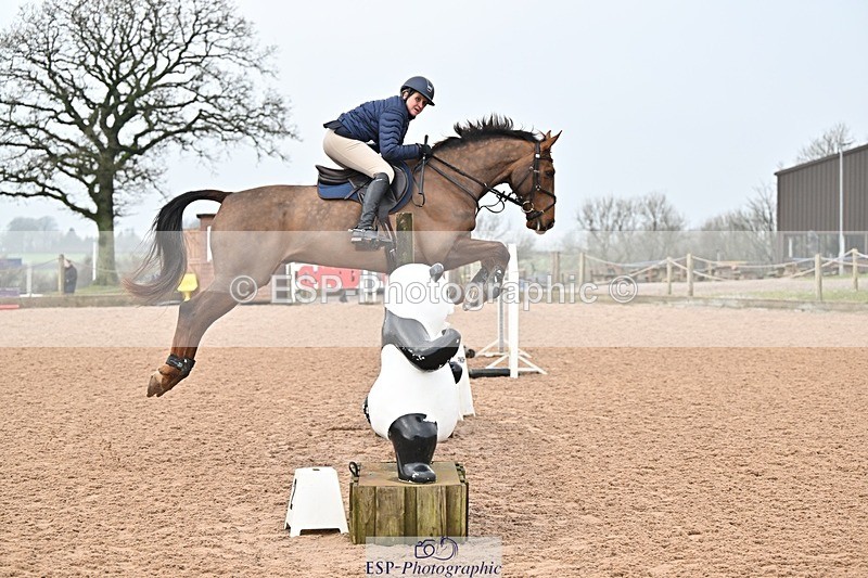 250122-142313-00626 - Cls 6 Foxhunter and 1.20m
