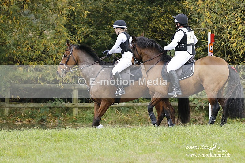  WWHT 171021 2242 - Novice Pairs (0.80m)  17/10/21