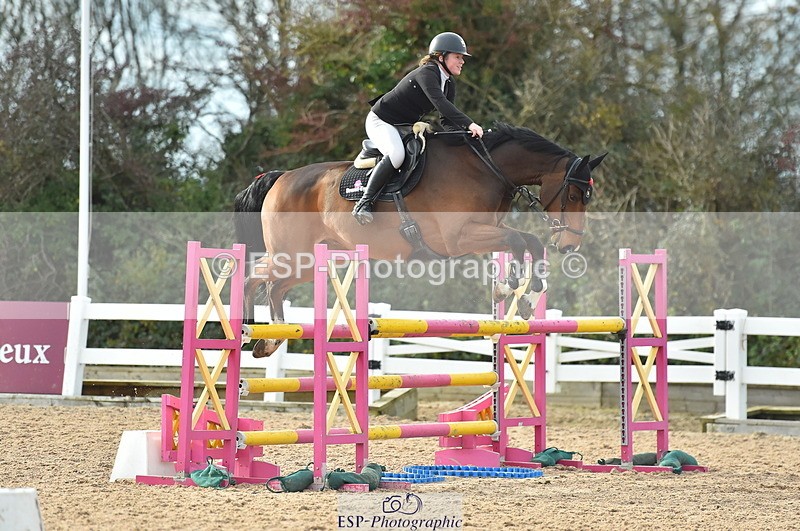 231111A-121212-01762 - Cls 12 Newcomers & 1.10m Open