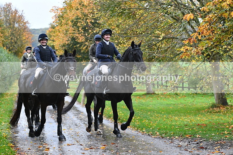 WJ5_6331 - B&B walk back for Hunt Tea !