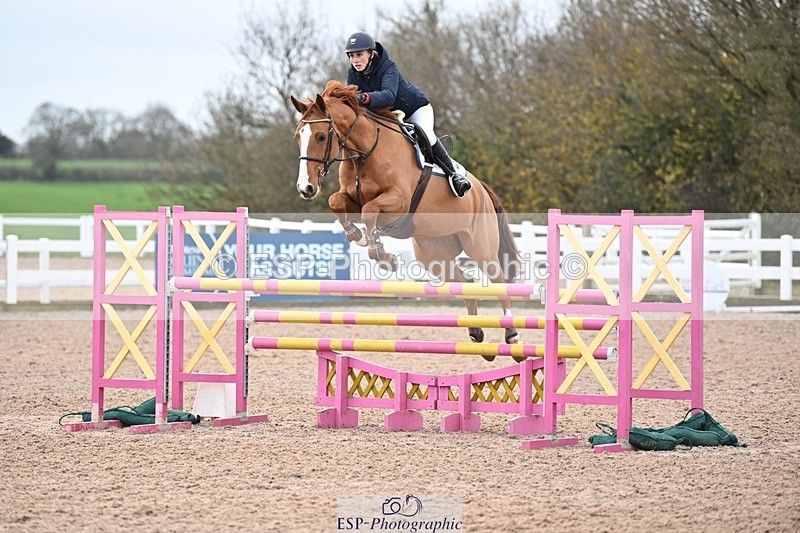 241206-130732-00915 - Cls 5 Newcomers and 1.10m Open