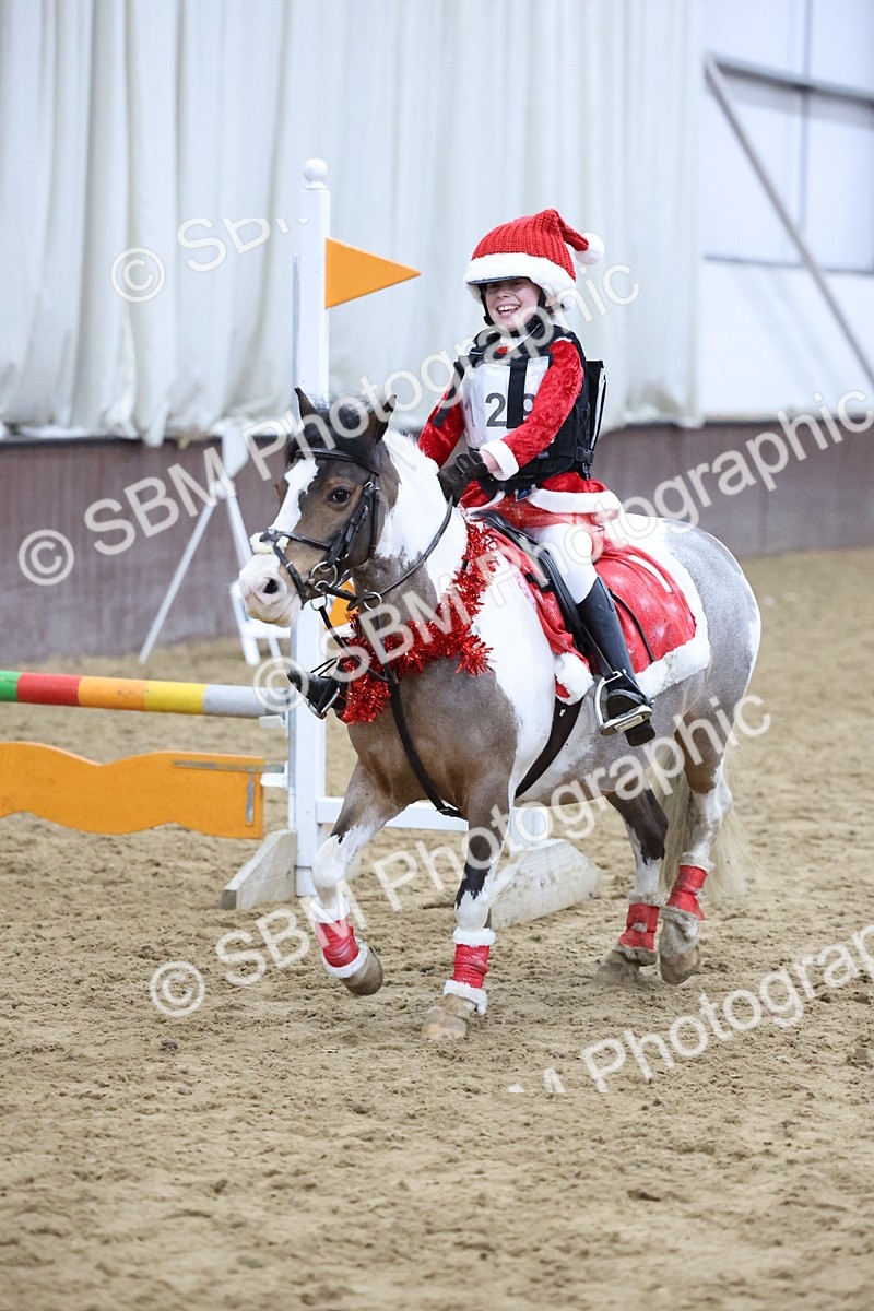 SBM_000364 - Class 2 - Santas Grotto - 50cm