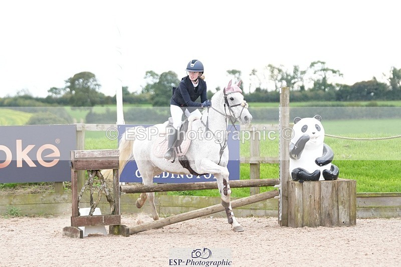 250921-145342-03742 - Cls 20 Pony 80cm Derby