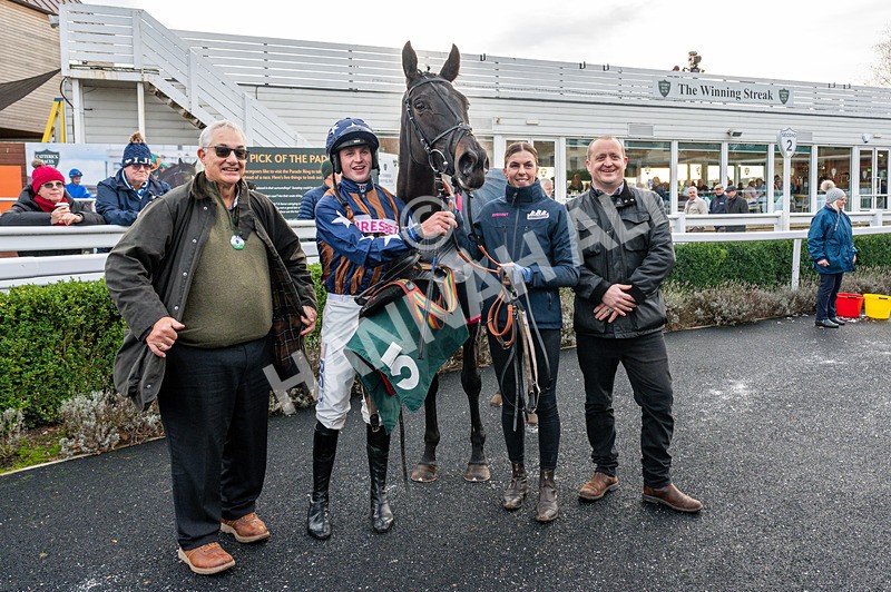 211125-Race 5-Sleeping Satellite-2190 - Race 5