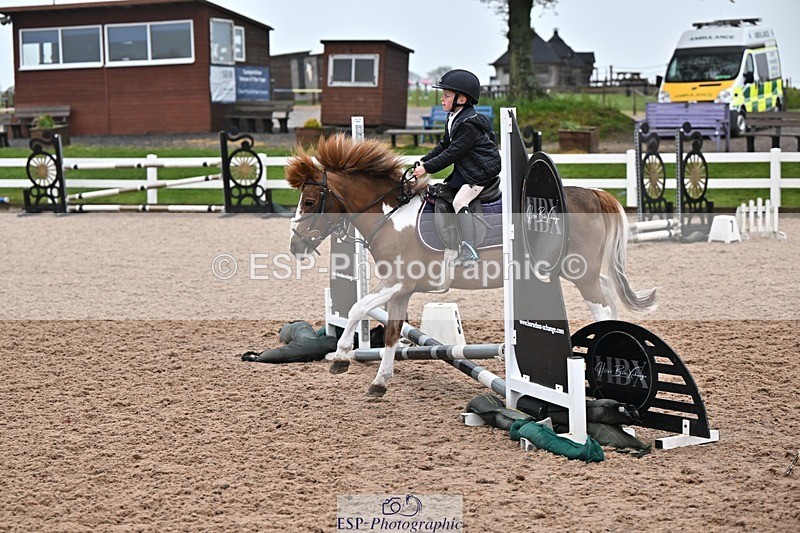 260414-150307-00003 - Cls 1+2 Clear Round 40cm and 50cm
