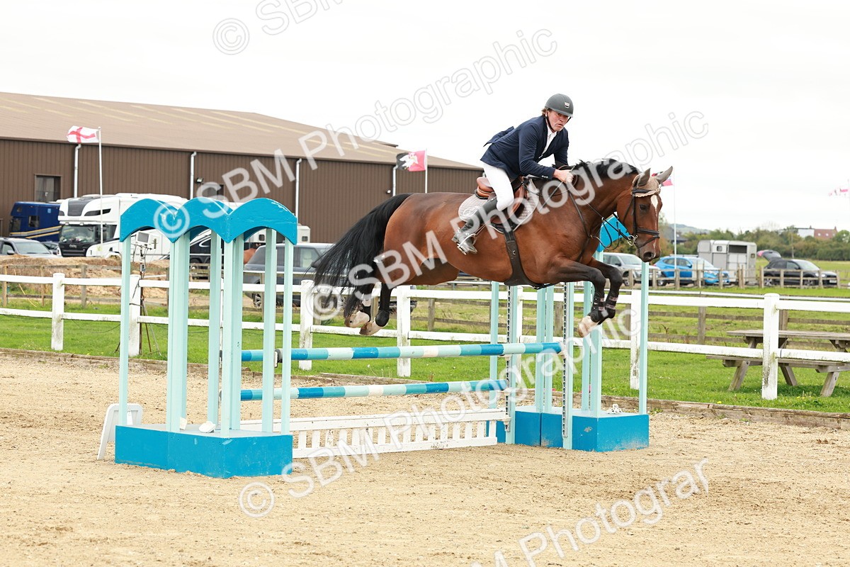 1I0A7109 - Class 2 - Senior British Novice